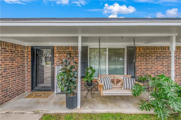 $299,900 | 3506 Tanglewood Drive, Bryan, TX 77802