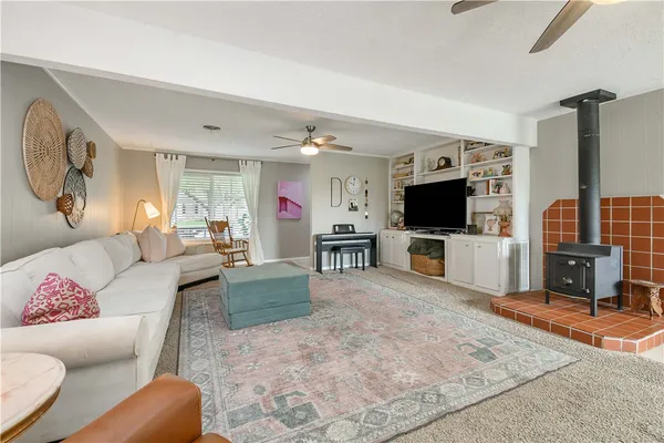 $299,900 | 3506 Tanglewood Drive, Bryan, TX 77802