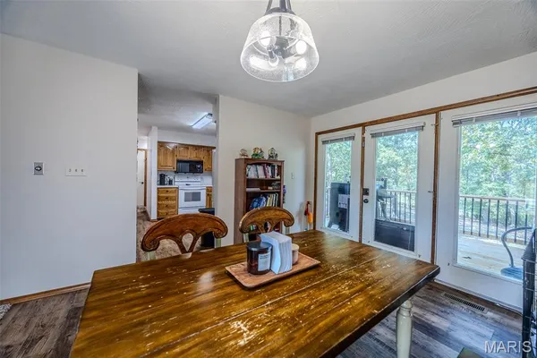 $259,900 | 227 Crestwood Drive, Marshfield, MO 65706