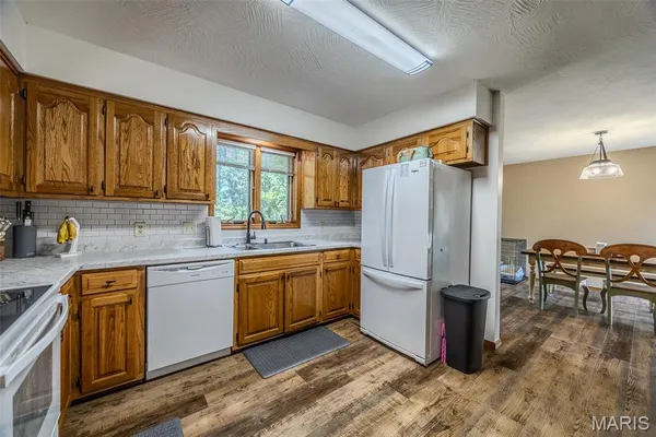 $259,900 | 227 Crestwood Drive, Marshfield, MO 65706