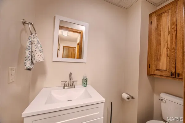 $259,900 | 227 Crestwood Drive, Marshfield, MO 65706