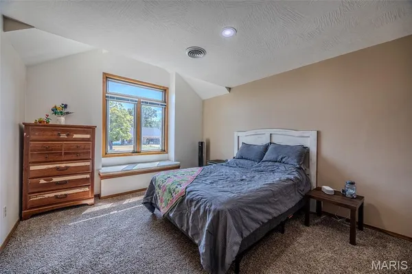 $259,900 | 227 Crestwood Drive, Marshfield, MO 65706