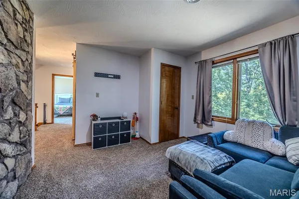 $259,900 | 227 Crestwood Drive, Marshfield, MO 65706