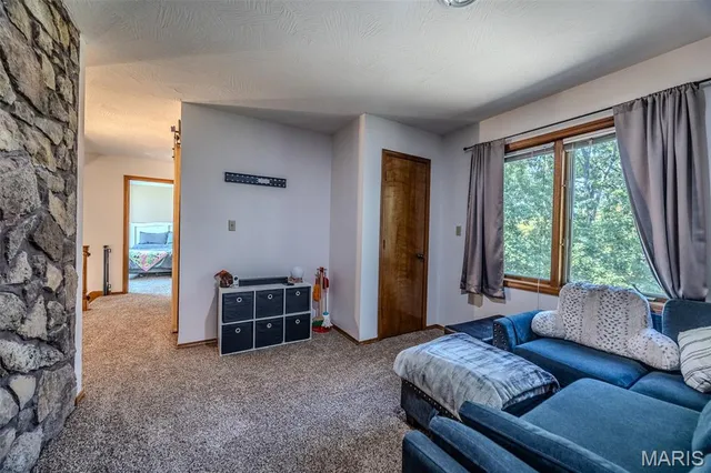 $259,900 | 227 Crestwood Drive, Marshfield, MO 65706