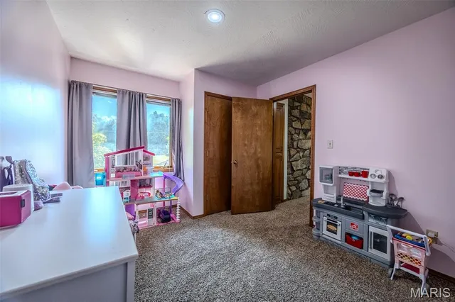 $259,900 | 227 Crestwood Drive, Marshfield, MO 65706