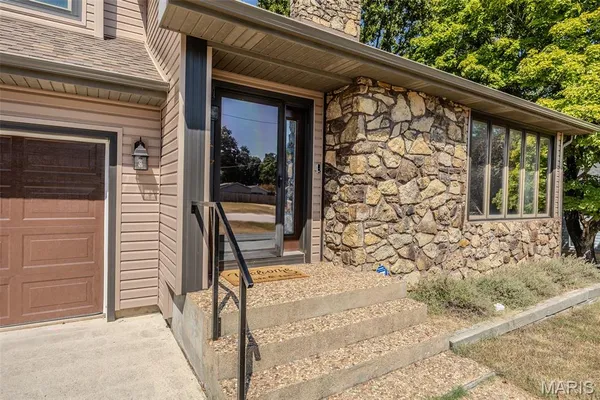 $259,900 | 227 Crestwood Drive, Marshfield, MO 65706