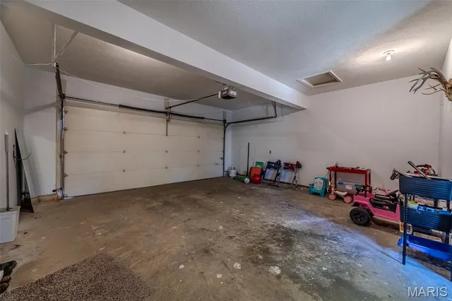 $259,900 | 227 Crestwood Drive, Marshfield, MO 65706