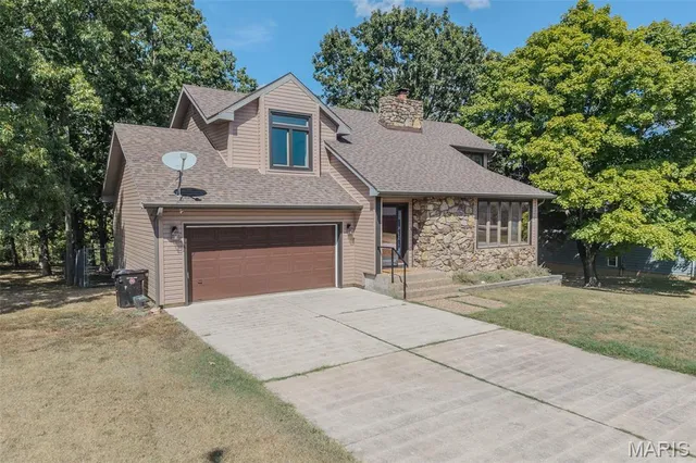 $259,900 | 227 Crestwood Drive, Marshfield, MO 65706