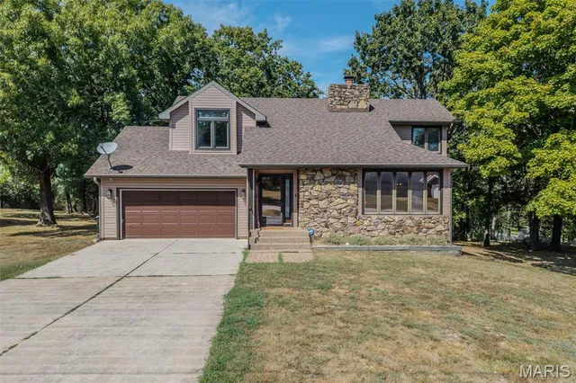 $259,900 | 227 Crestwood Drive, Marshfield, MO 65706