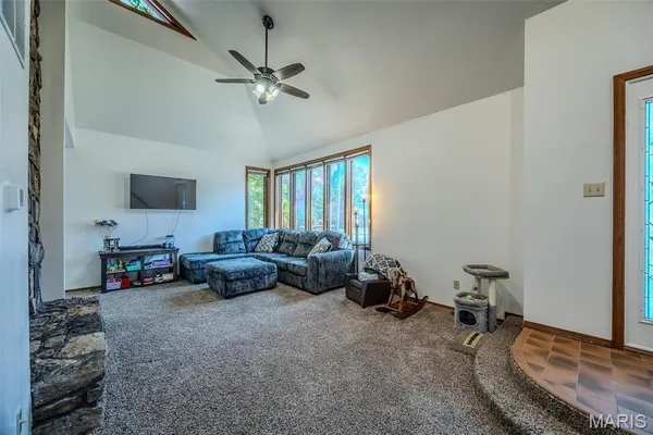 $259,900 | 227 Crestwood Drive, Marshfield, MO 65706