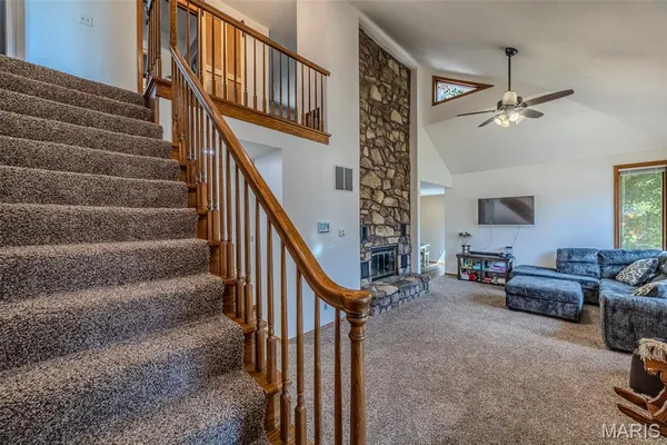 $259,900 | 227 Crestwood Drive, Marshfield, MO 65706