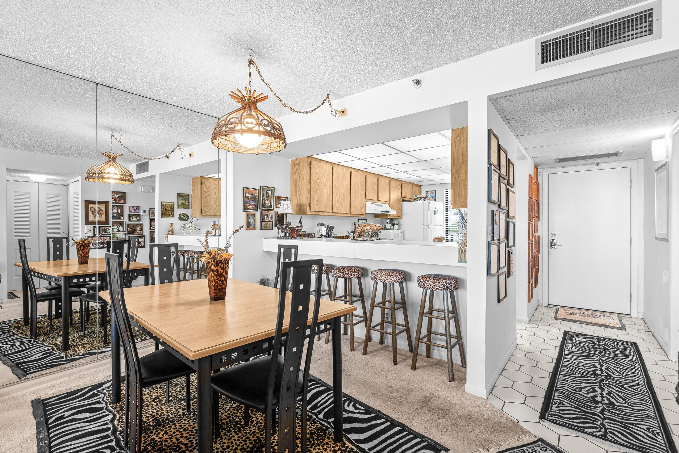 17 Royal Palm Way, Unit 504 Boca Raton, FL 33432 - Photo 11 of 44 011-17RoyalPalmWay-504-BocaRaton-FL-3343