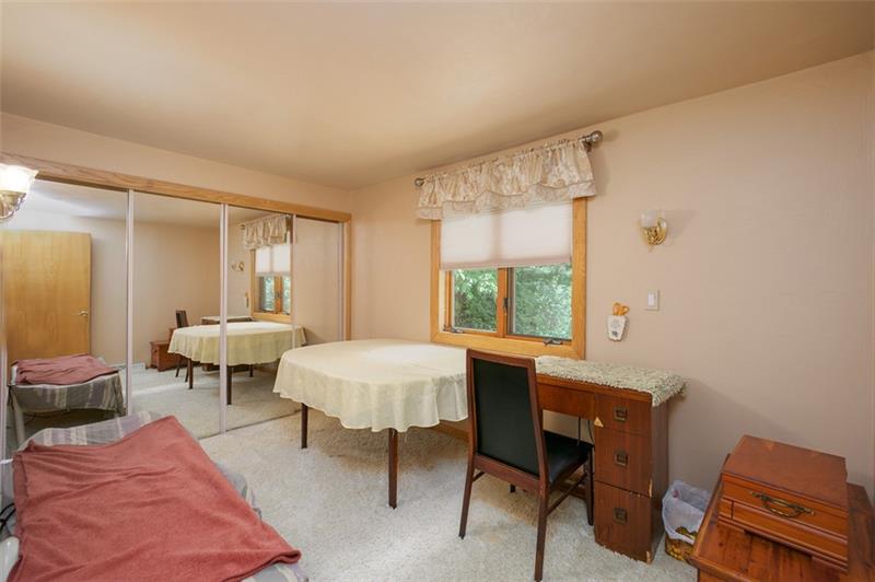 192 Bailey Road Greensburg, PA 15601 - Photo 23 of 47 2nd bedroom