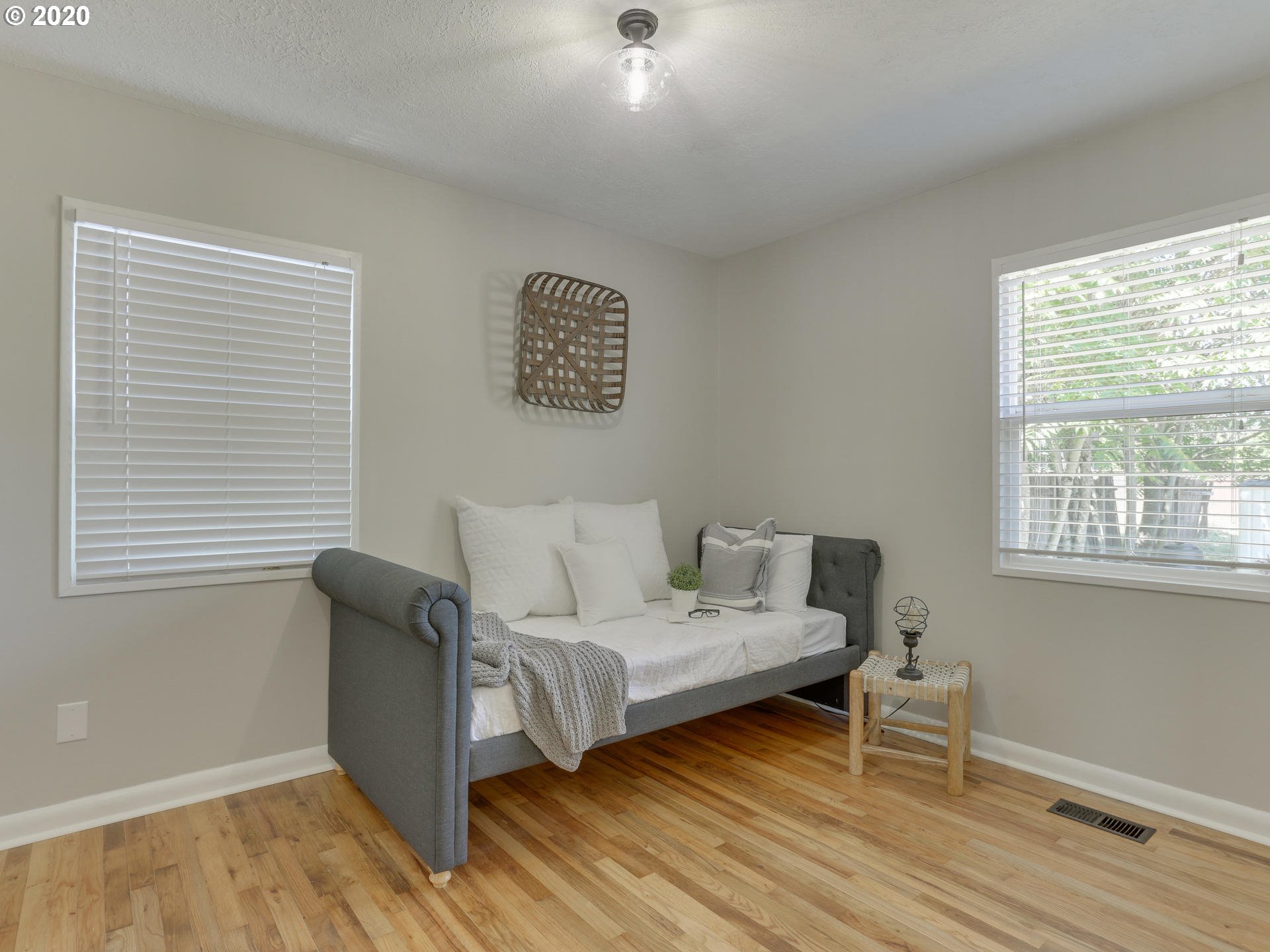 6619 Southeast Knight Street Portland, OR 97206 - Photo 19 of 30