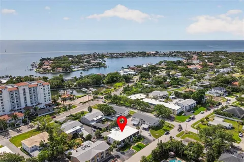 $385,000 | 1065 Eden Isle Boulevard Northeast, Unit 2, St. Petersburg, FL 33704