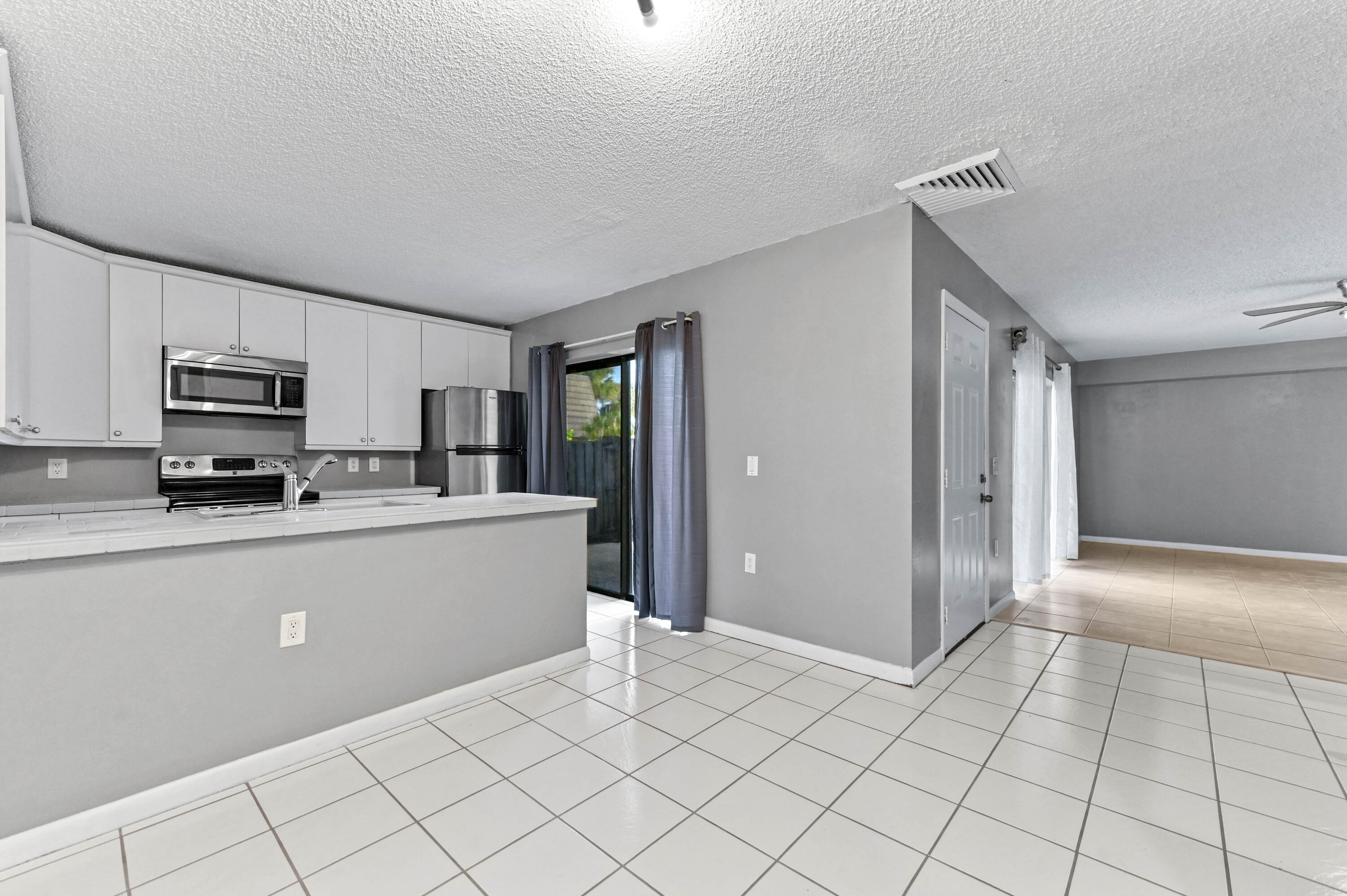 619 6th Way West Palm Beach, FL 33407 - Photo 8 of 24