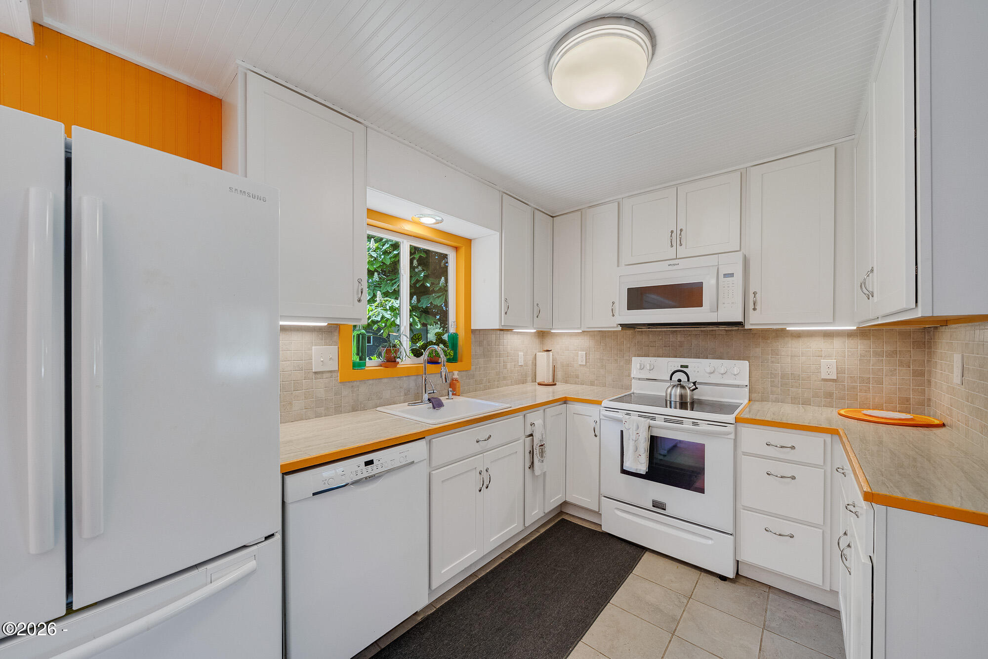 7705 Alderbrook Road Tillamook, OR 97141 - Photo 10 of 48 DSC07195