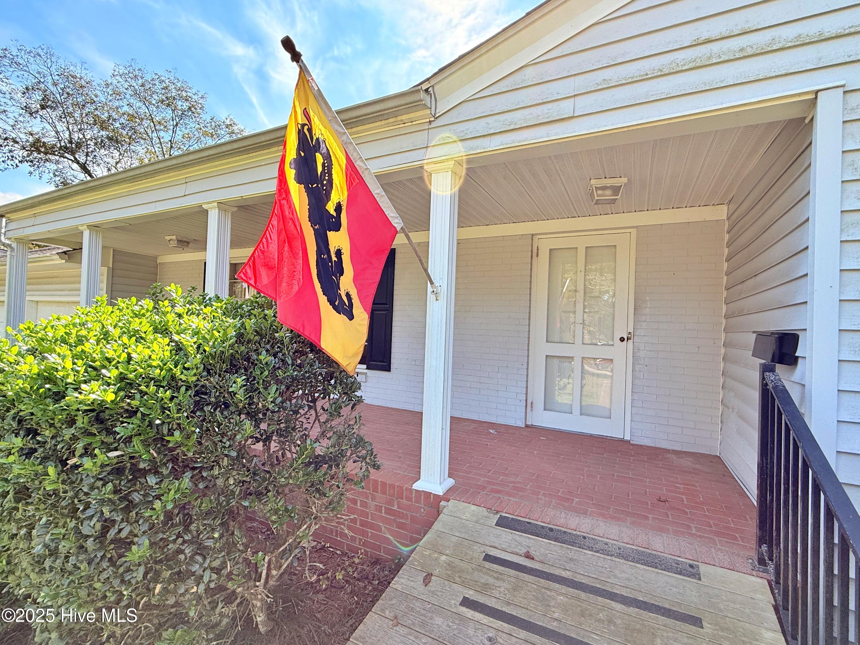 4503 Greenview Road Trent Woods, NC 28562 - Photo 39 of 39 Front Porch