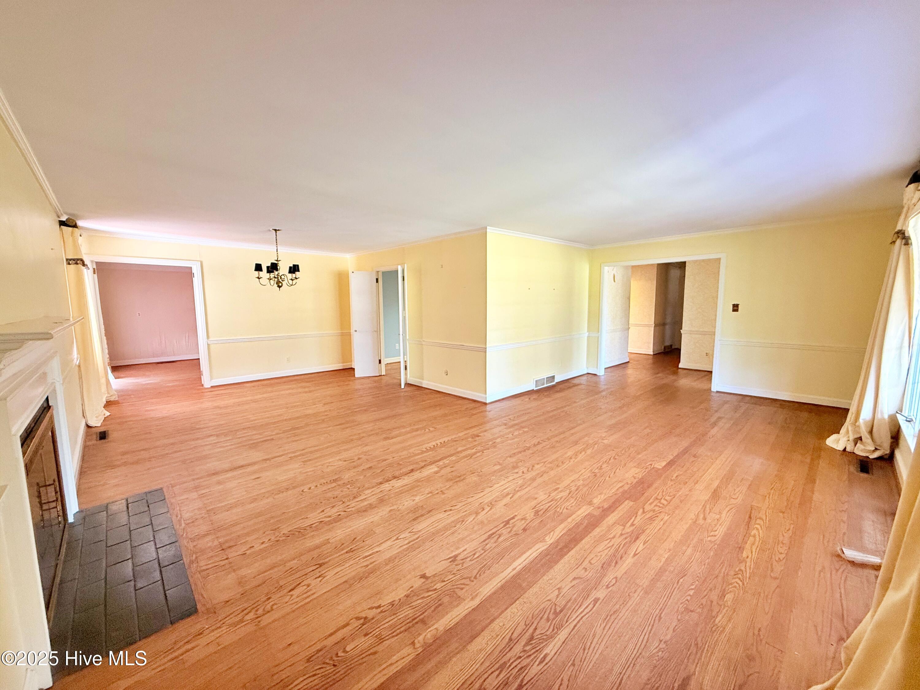 4503 Greenview Road Trent Woods, NC 28562 - Photo 5 of 39 Living 2