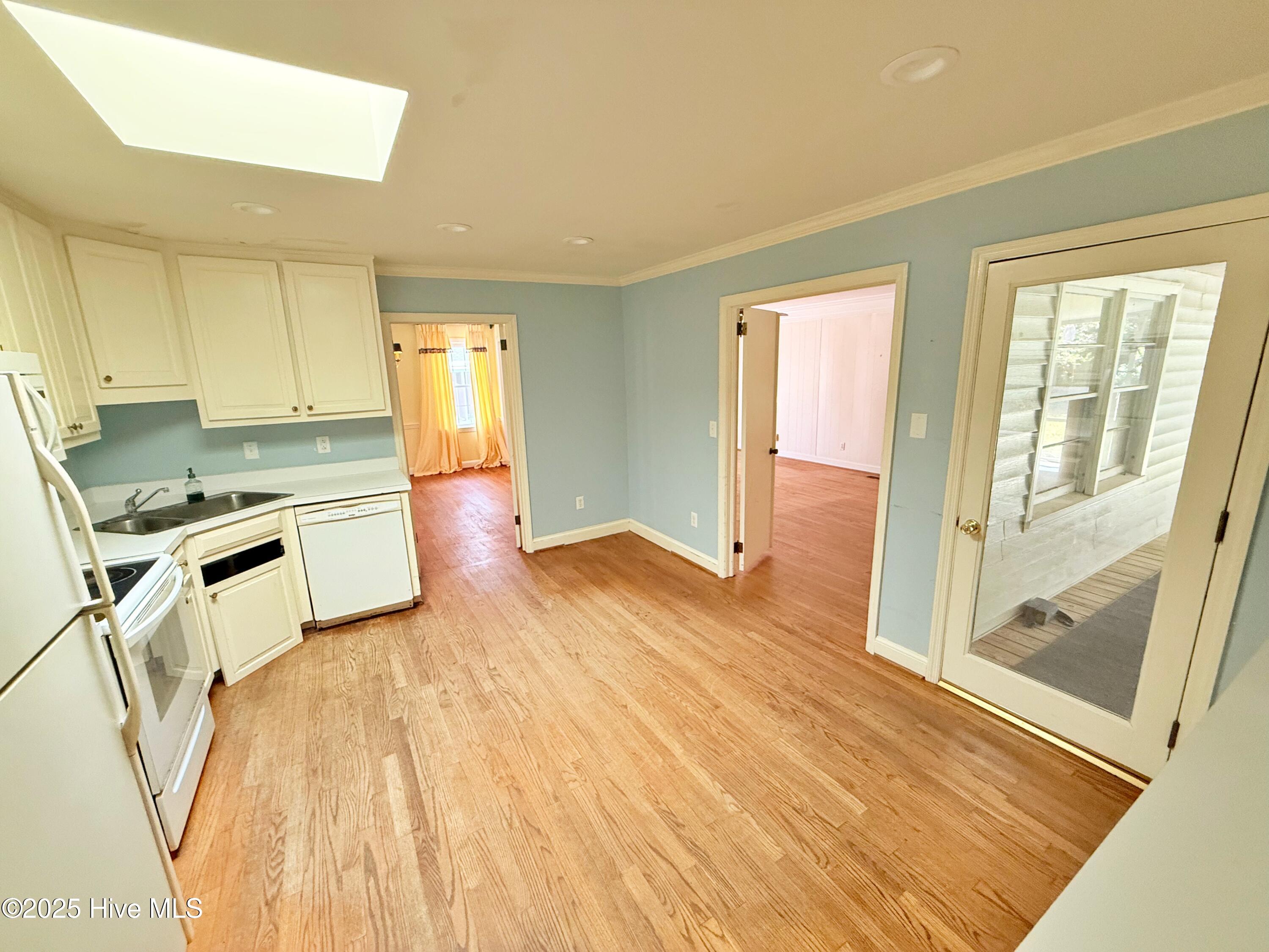 4503 Greenview Road Trent Woods, NC 28562 - Photo 7 of 39 Kitchen 2