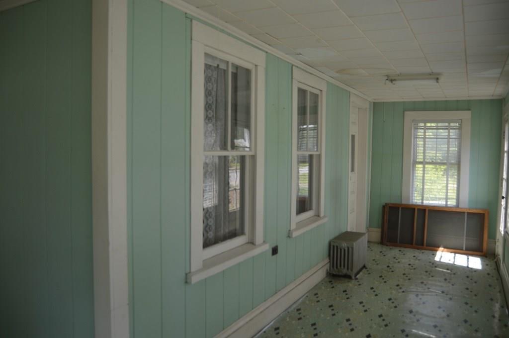 846 Riverside Drive Augusta, ME 04330 - Photo 12 of 20 Porch