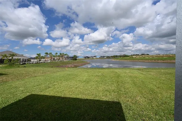 $2,450 | 9533 Sandy Bluffs Circle, Palmetto, FL 34221