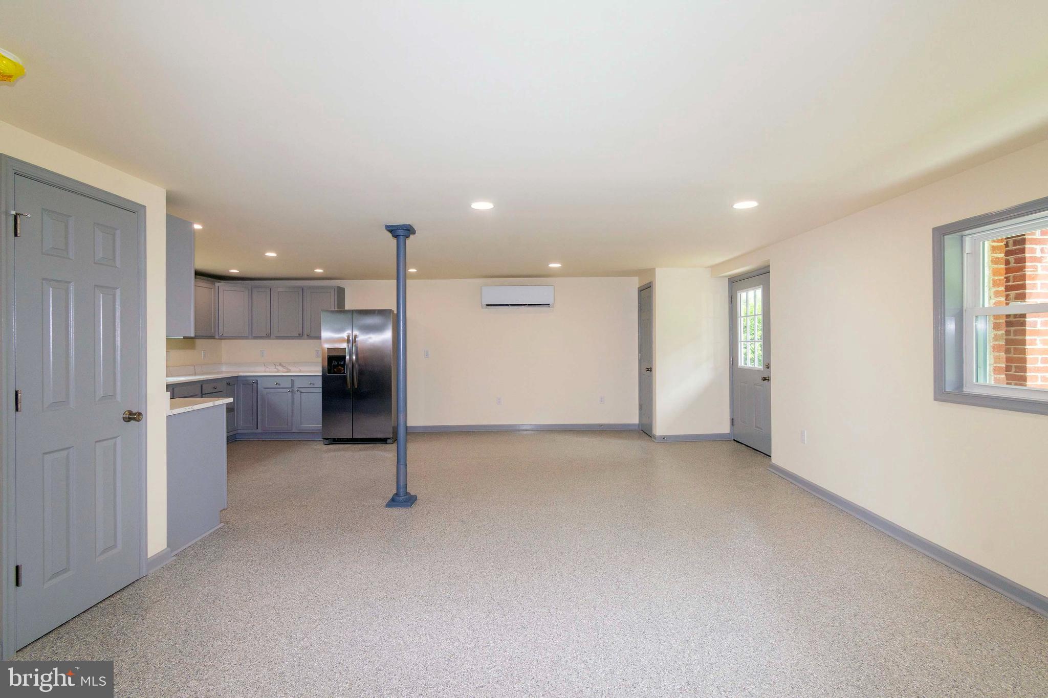 20738 Monrovia Road Orange, VA 22960 - Photo 7 of 50 a view of a livingroom with a kitchen