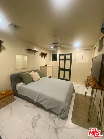 $2,450 | 3340 1/2 Floyd Terrace, Los Angeles, CA 90068