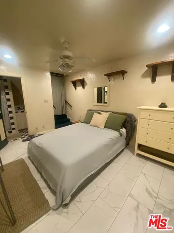 $2,450 | 3340 1/2 Floyd Terrace, Los Angeles, CA 90068