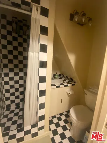 $2,450 | 3340 1/2 Floyd Terrace, Los Angeles, CA 90068