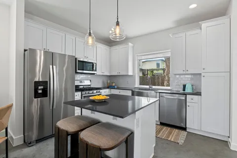 $485,000 | 1112 Linden Street, Unit B, Austin, TX 78702