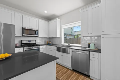 $485,000 | 1112 Linden Street, Unit B, Austin, TX 78702
