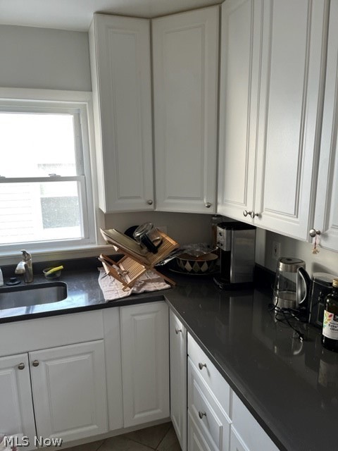 4219 Lambert Road Cleveland, OH 44121 - Photo 7 of 10