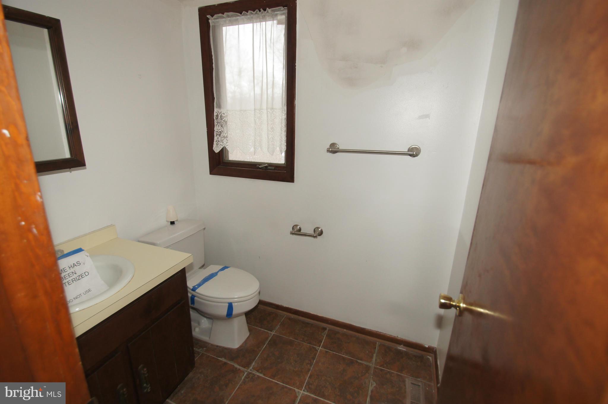 409 East Wheel Road Abingdon, MD 21009 - Photo 6 of 30 Bath