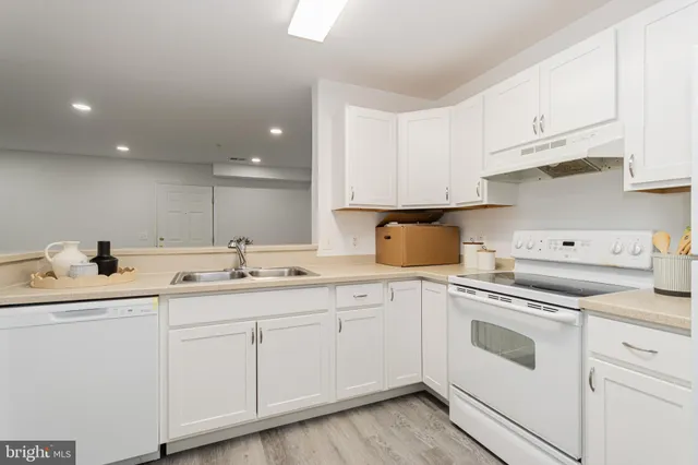 $279,900 | 505 Garrison Woods Drive, Unit 124, Stafford, VA 22556