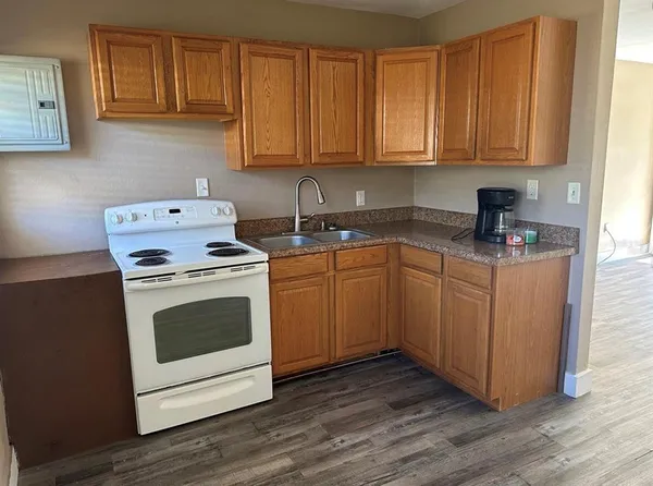 $1,600 | 607 Johns Avenue, Mount Dora, FL 32757