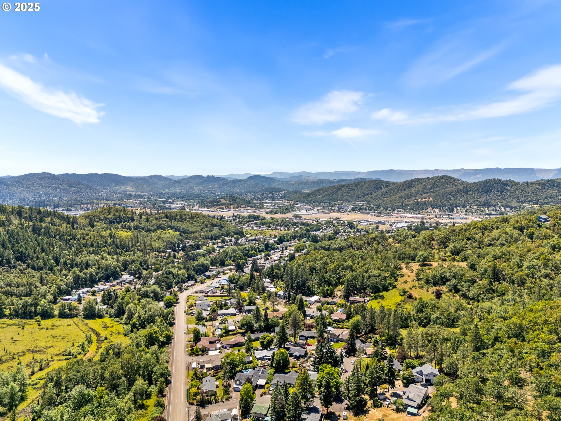 Northeast Newton Creek Road Roseburg, OR 97470 - Photo 15 of 17