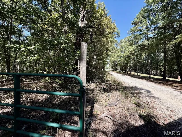 $703,500 | 9641 Crane Drive, Bucyrus, MO 65444