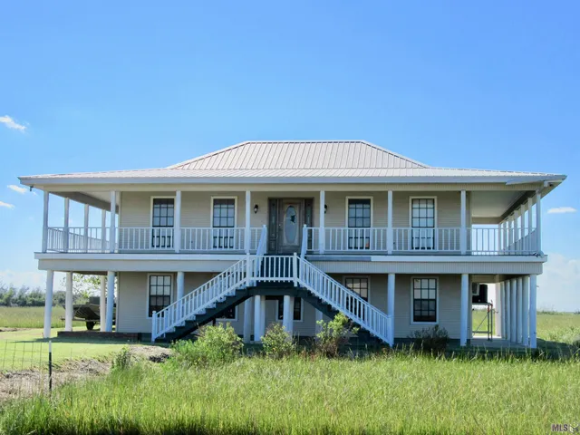 $350,000 | 23972 Highway 1, Golden Meadow, LA 70357