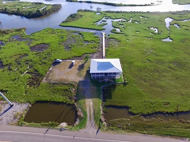 $350,000 | 23972 Highway 1, Golden Meadow, LA 70357