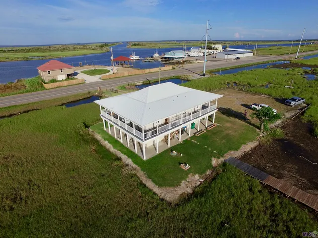 $350,000 | 23972 Highway 1, Golden Meadow, LA 70357