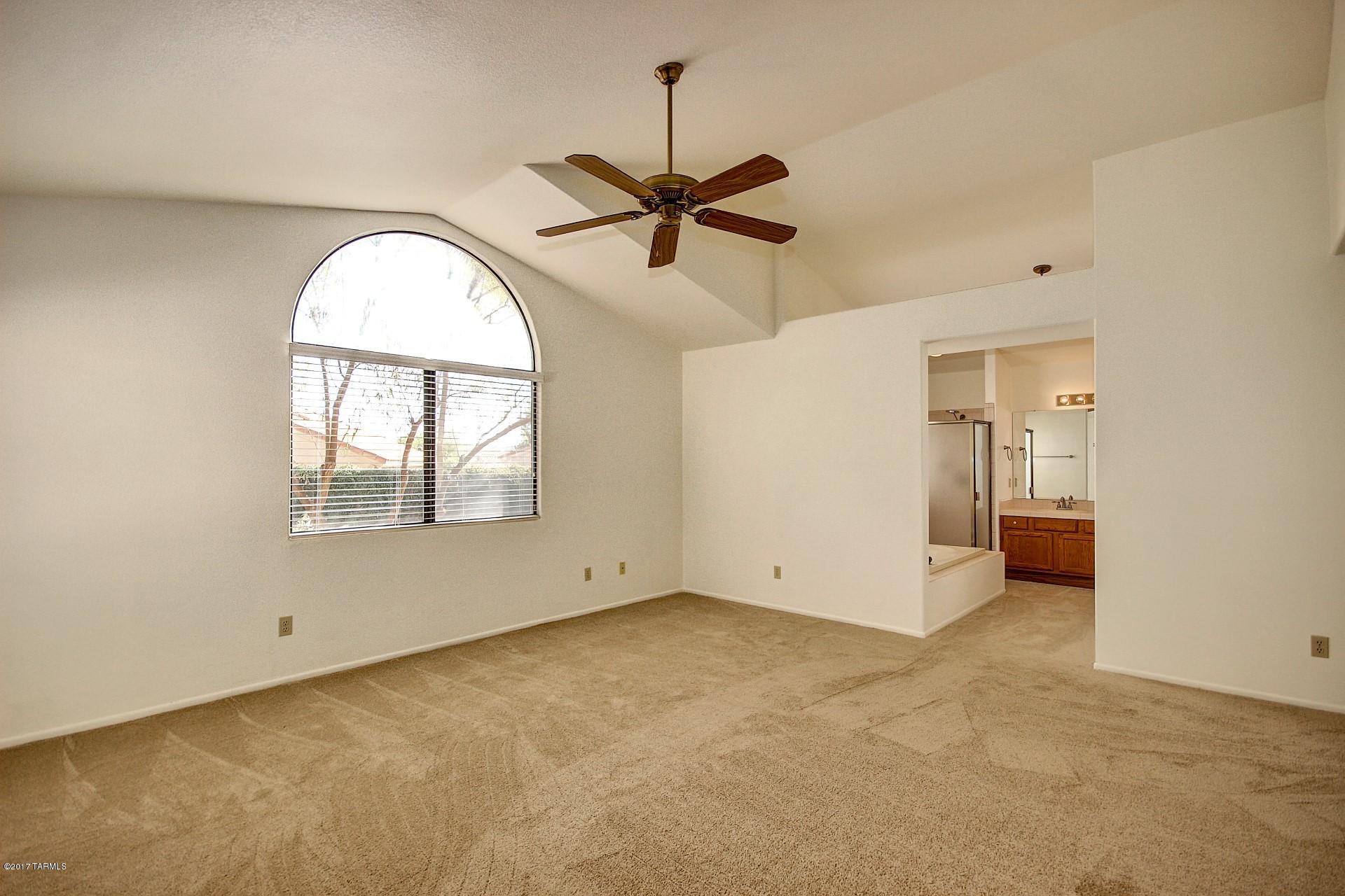 39 Marble Canyon Road Oro Valley, AZ 85755 - Photo 15 of 28