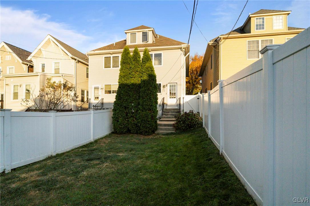 627 9th Avenue Bethlehem, PA 18018 - Photo 9 of 29 a front view of a house with garden