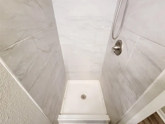 a bathroom with a tub