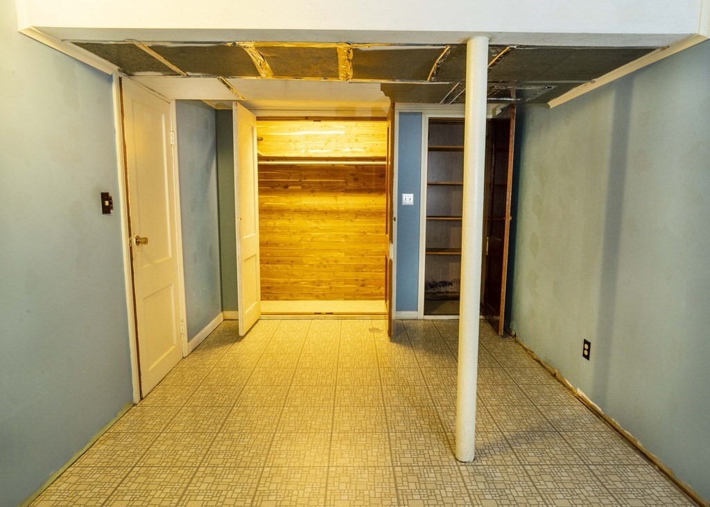 127 Clay Street Cambridge, MA 02140 - Photo 12 of 19