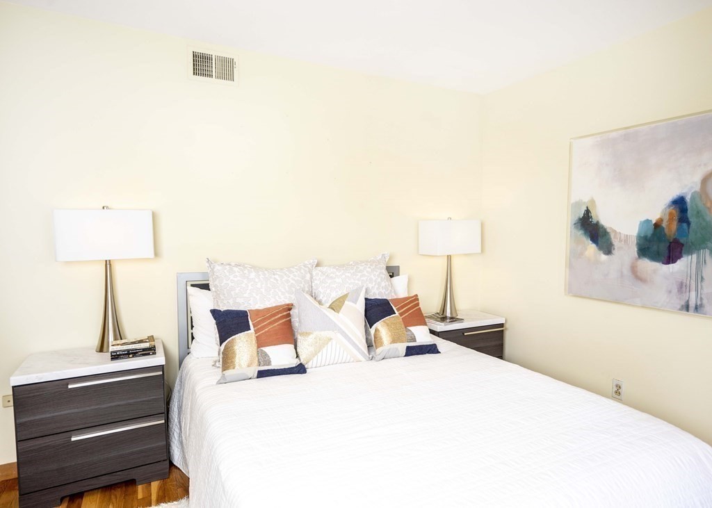 127 Clay Street Cambridge, MA 02140 - Photo 7 of 19