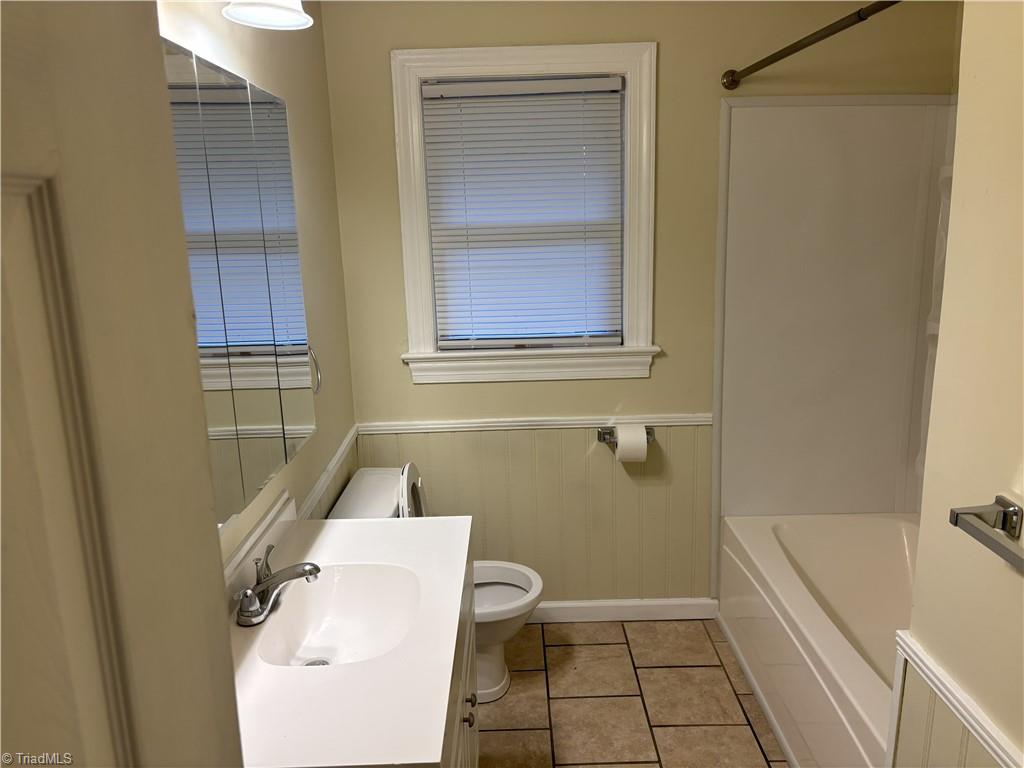 3972 Transou Road Pfafftown, NC 27040 - Photo 8 of 11 Main bath