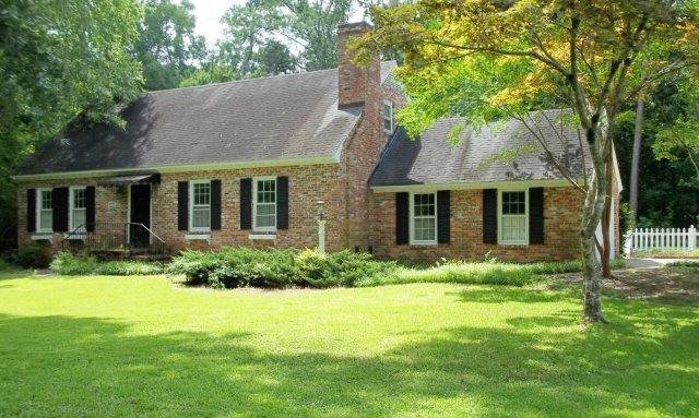 107 Riley Place Washington, NC 27889 - Photo 1 of 30 Primary Photo