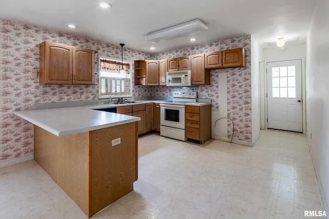 $289,000 | 304 Bogie Drive, Herrin, IL 62948