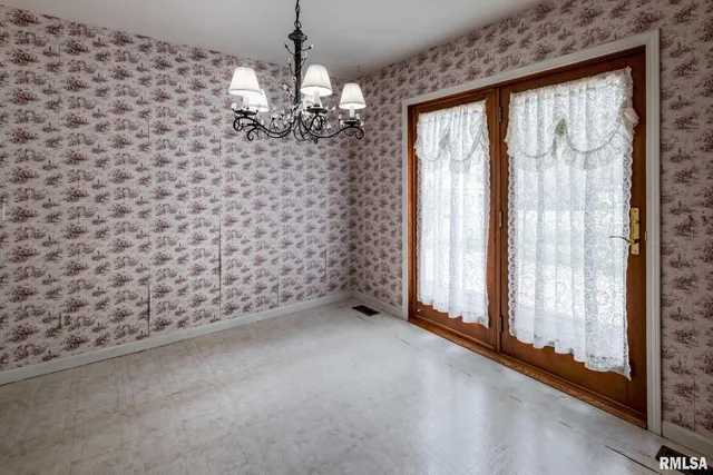 $289,000 | 304 Bogie Drive, Herrin, IL 62948